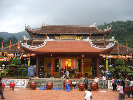 THANH HÓA - YÊN TỬ - CHÙA HƯƠNG 2 NGÀY